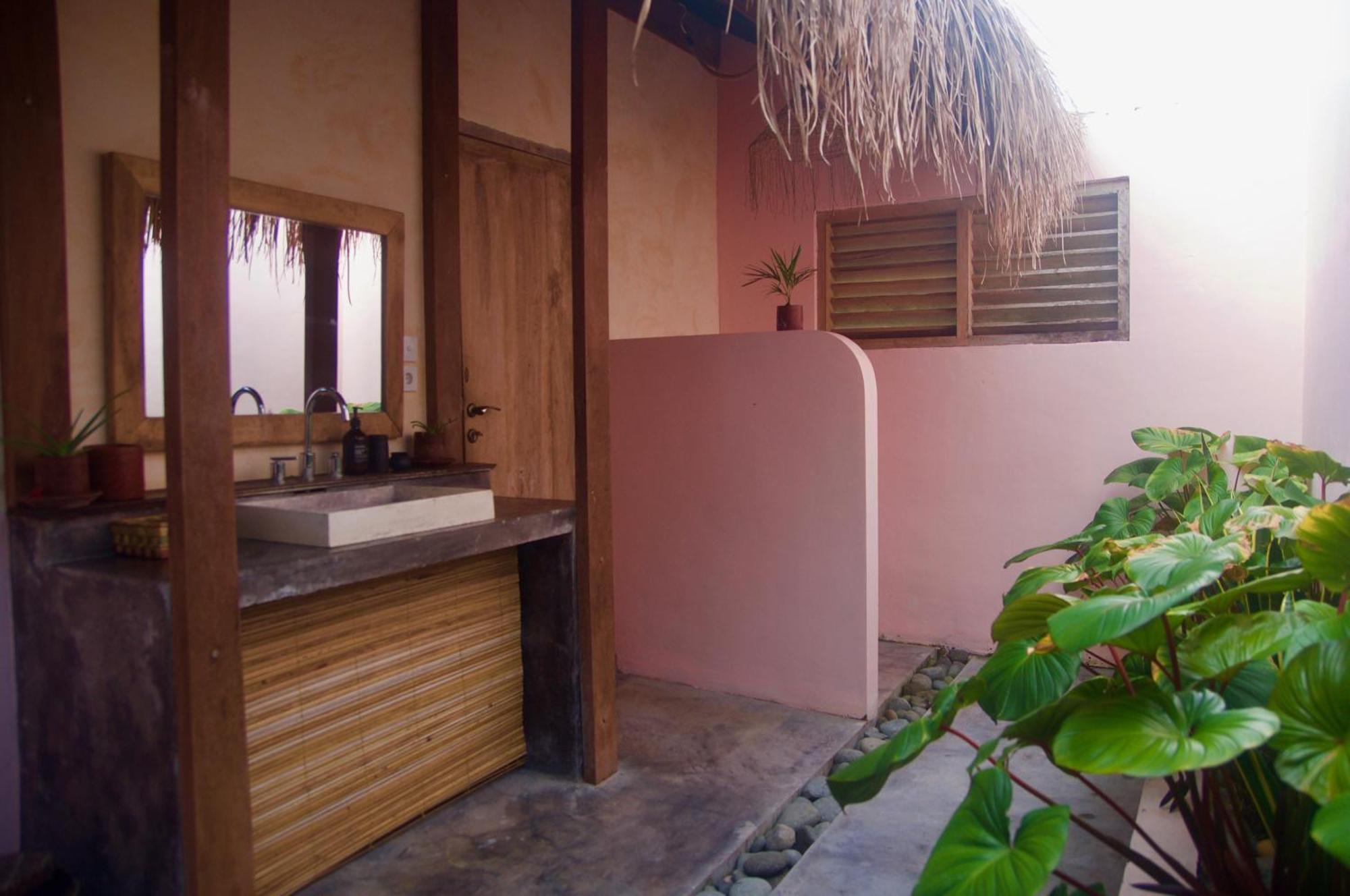 Owa Lodge Areguling Kuta  Room photo