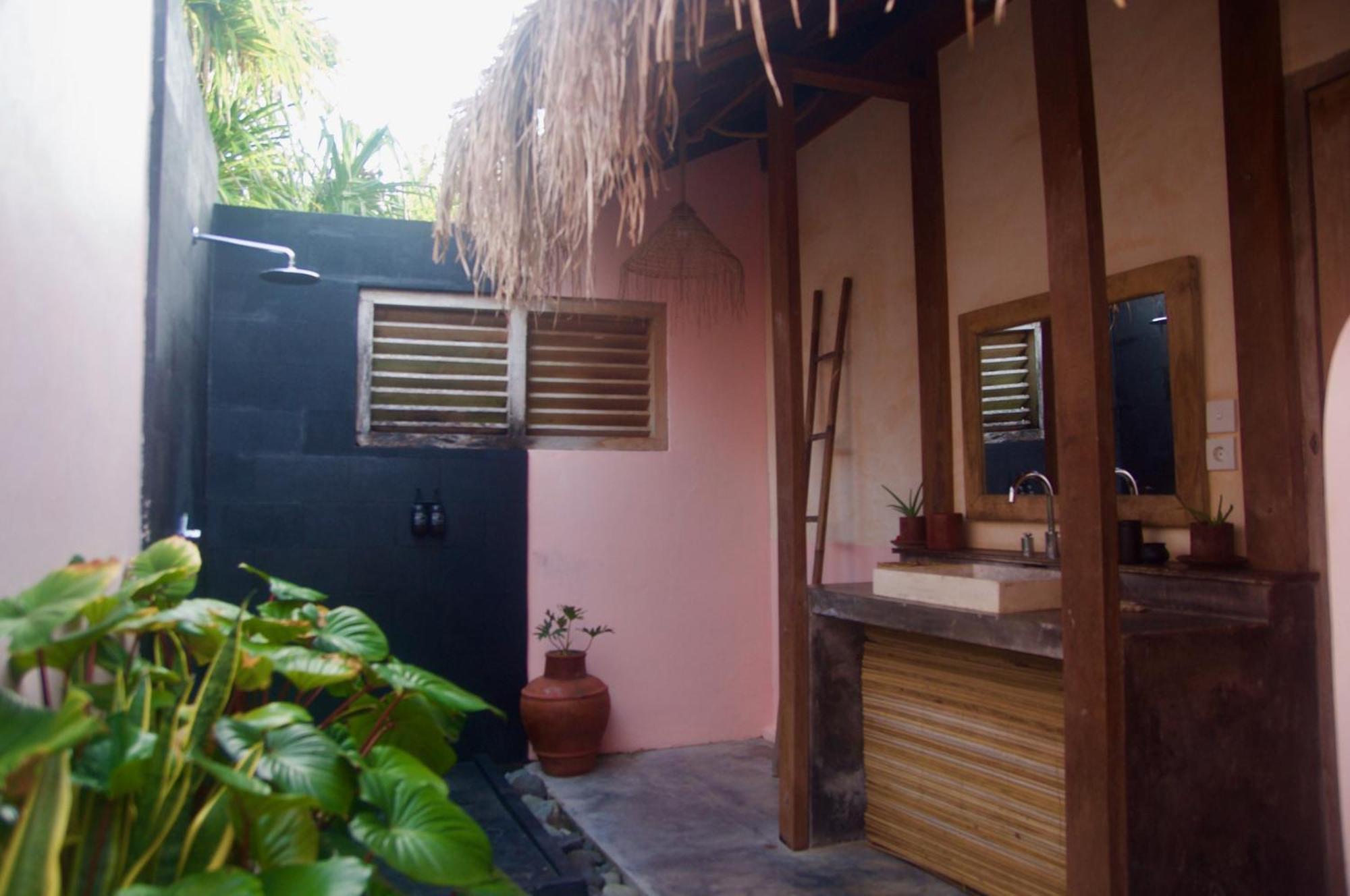 Owa Lodge Areguling Kuta  Room photo